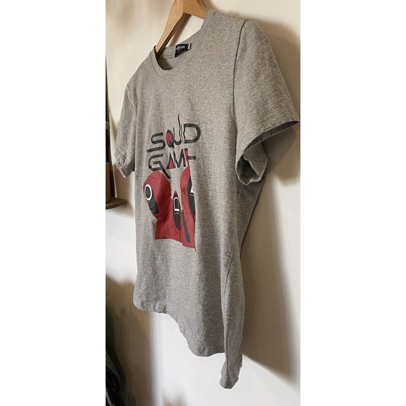 Squid Games Gray T shirt Womens Size Large - Picture 4 of 9